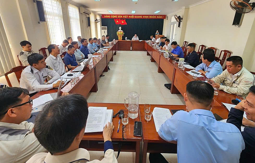 H&igrave;nh ảnh: To&agrave;n cảnh cuộc họp